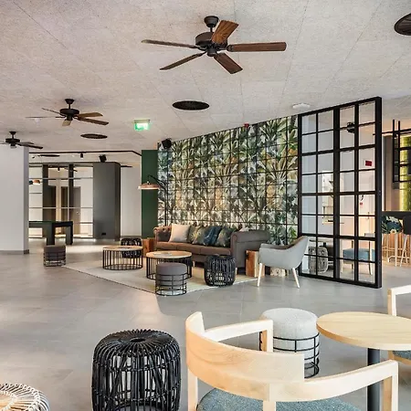 The Patio Hotel 4*