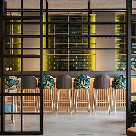 The Patio מלון אלבופיירה