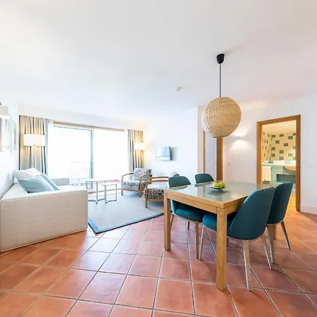 The Patio מלון אלבופיירה