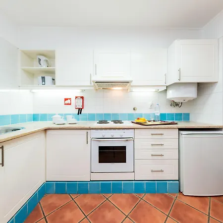 The Patio מלון אלבופיירה