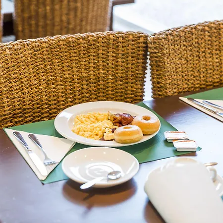 The Patio 4* אלבופיירה