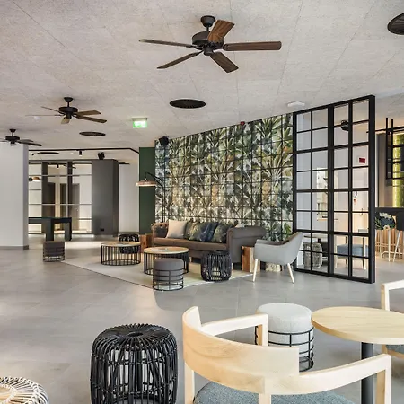 The Patio Hotel 4*
